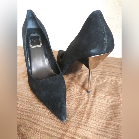 Christian Dior black suede pointy  shoes with silver tone heels. New, size 38.5 - Picture 3 of 8